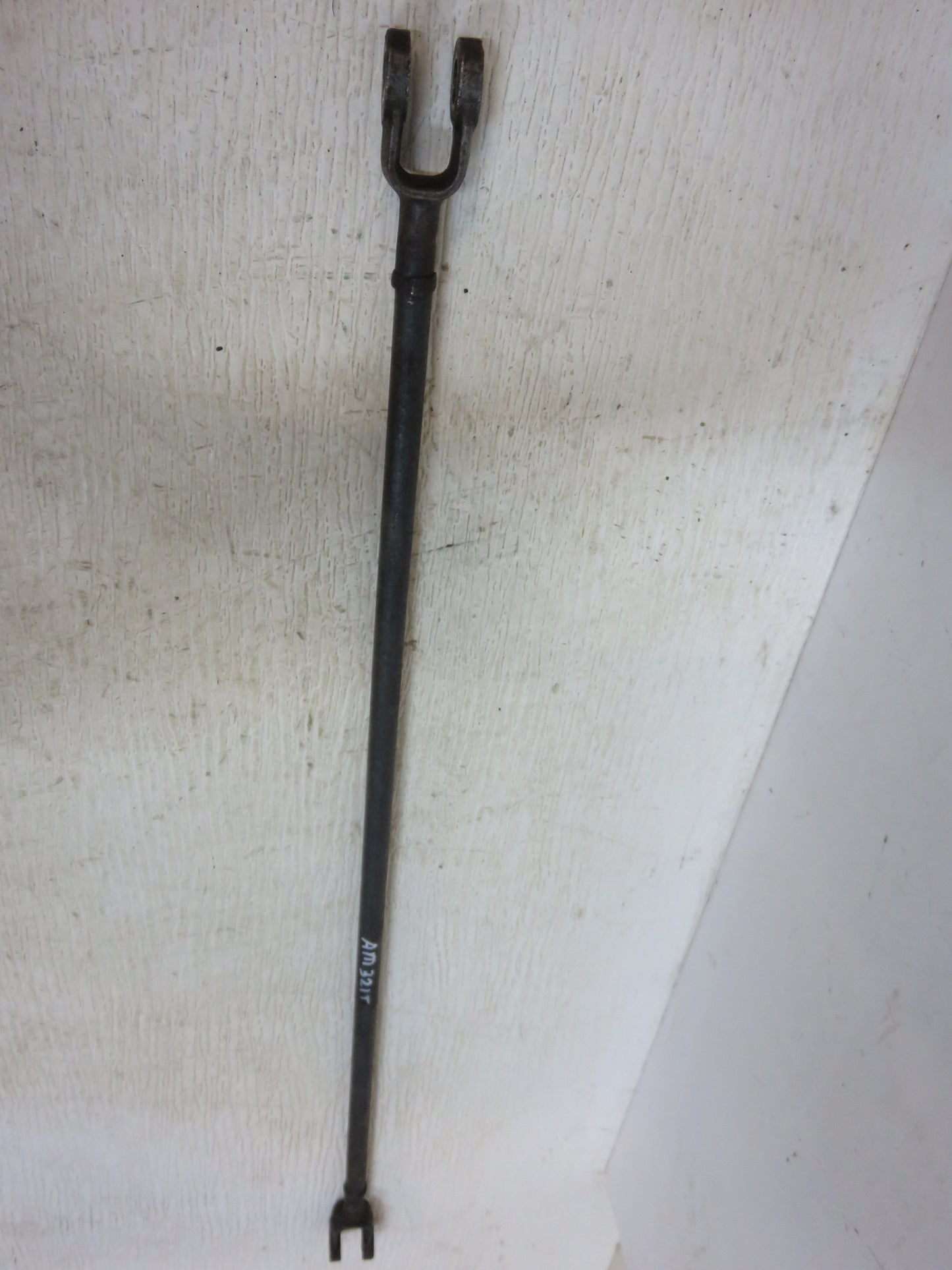 AM321T John Deere Clutch Control Rod For M, 40, 320, 420, 330