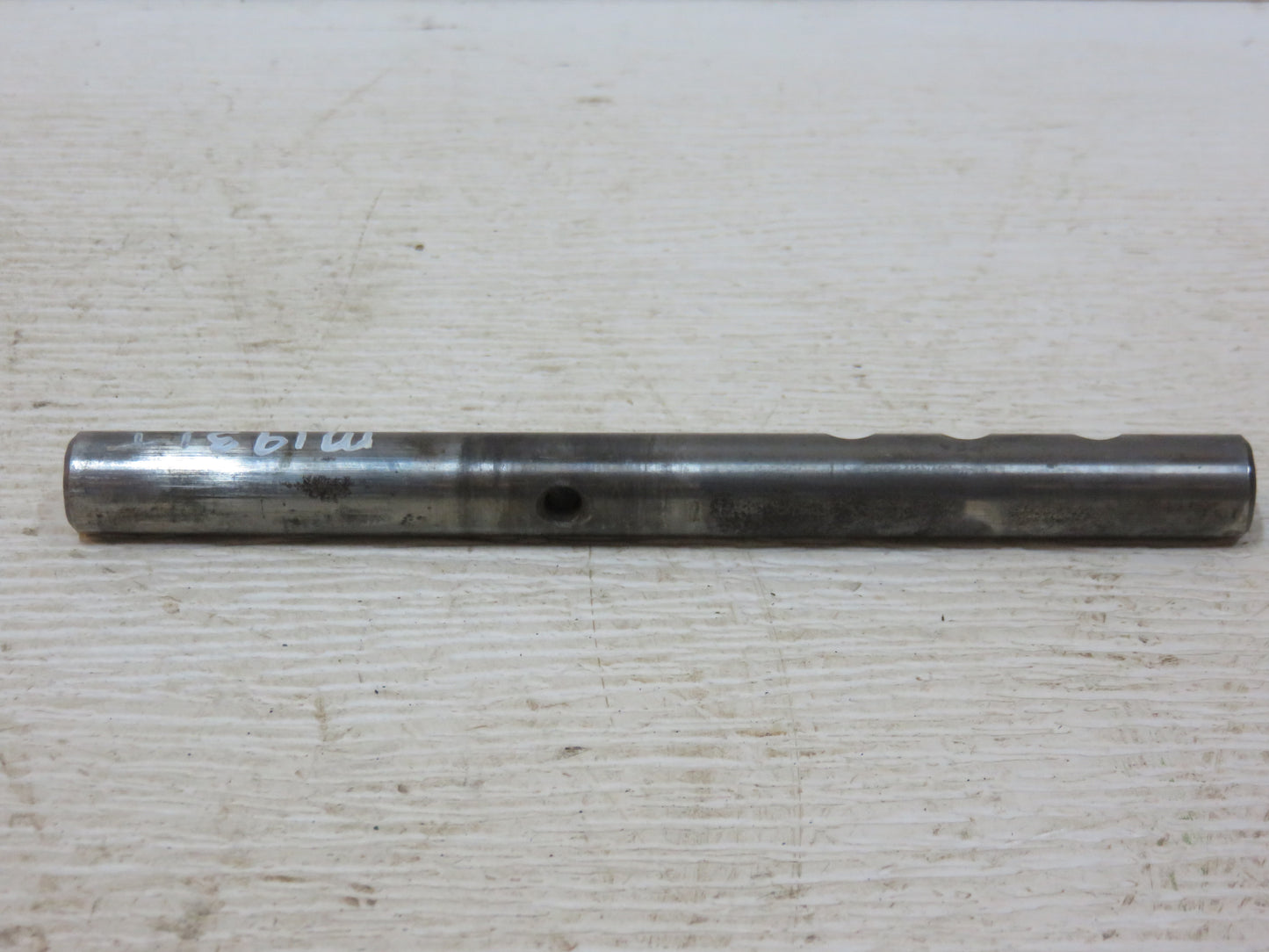 M1931T John Deere Second Speed And Reverse Shifter Fork Shaft For 40, 420