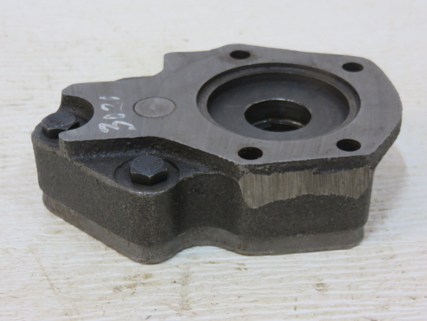 AR33331 John Deere Transmission Oil Pump For Synchro Range 2510, 3020