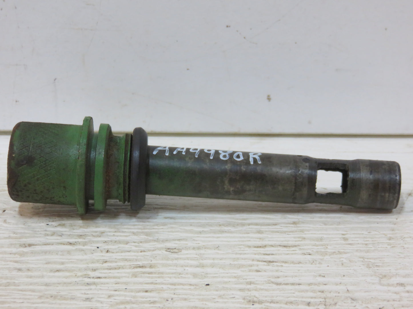 AA4980R, JDS3395 John Deere Hydraulic Block Off Plug For A, AO, AR, B, G