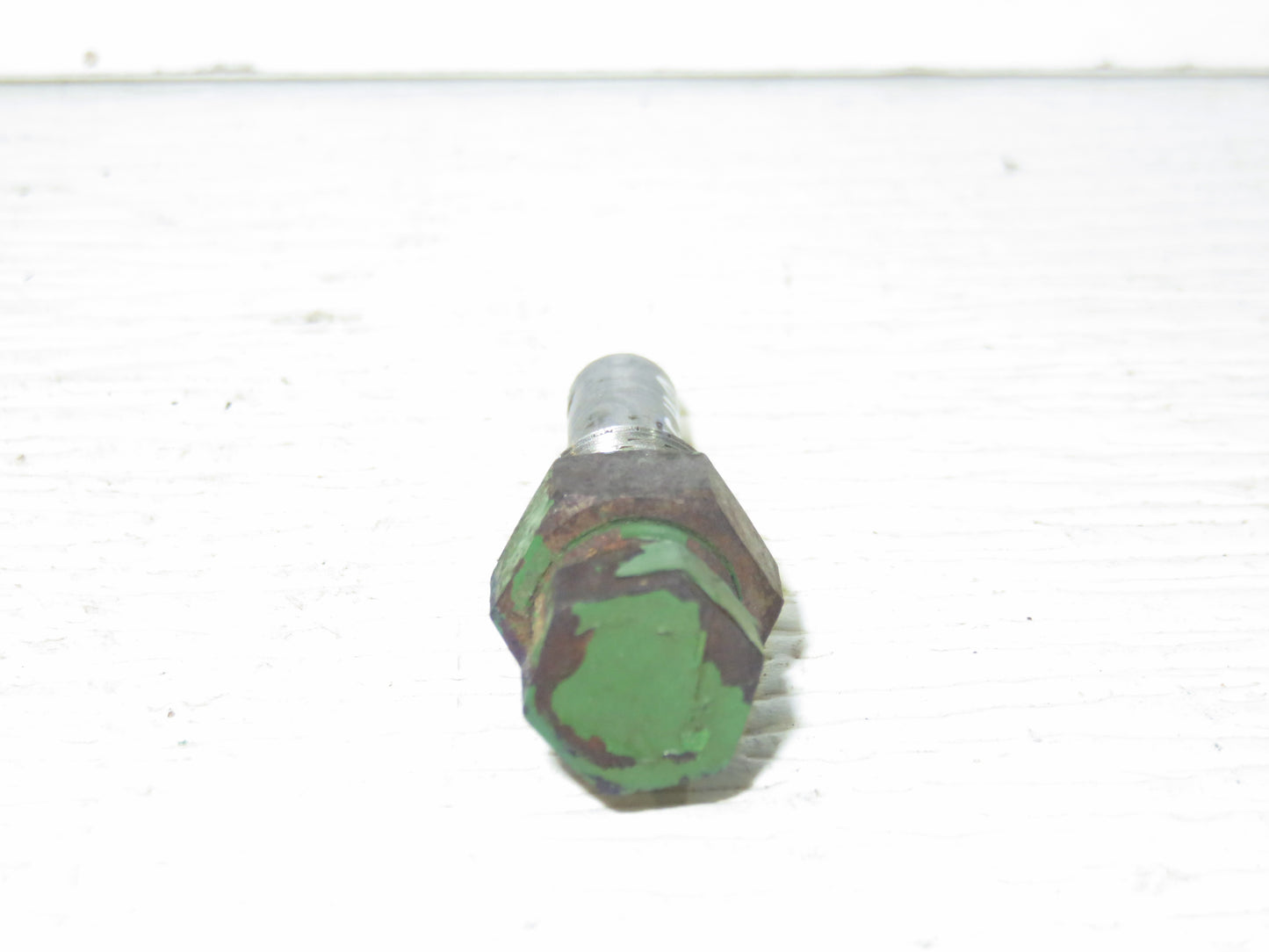 R27906, RE42567 John Deere Brake Bleeder Plug Fitting For 2510, 2520, 3010, 3020, 4000, 4010