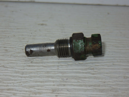 R27906, RE42567 John Deere Brake Bleeder Plug Fitting For 2510, 2520, 3010, 3020, 4000, 4010