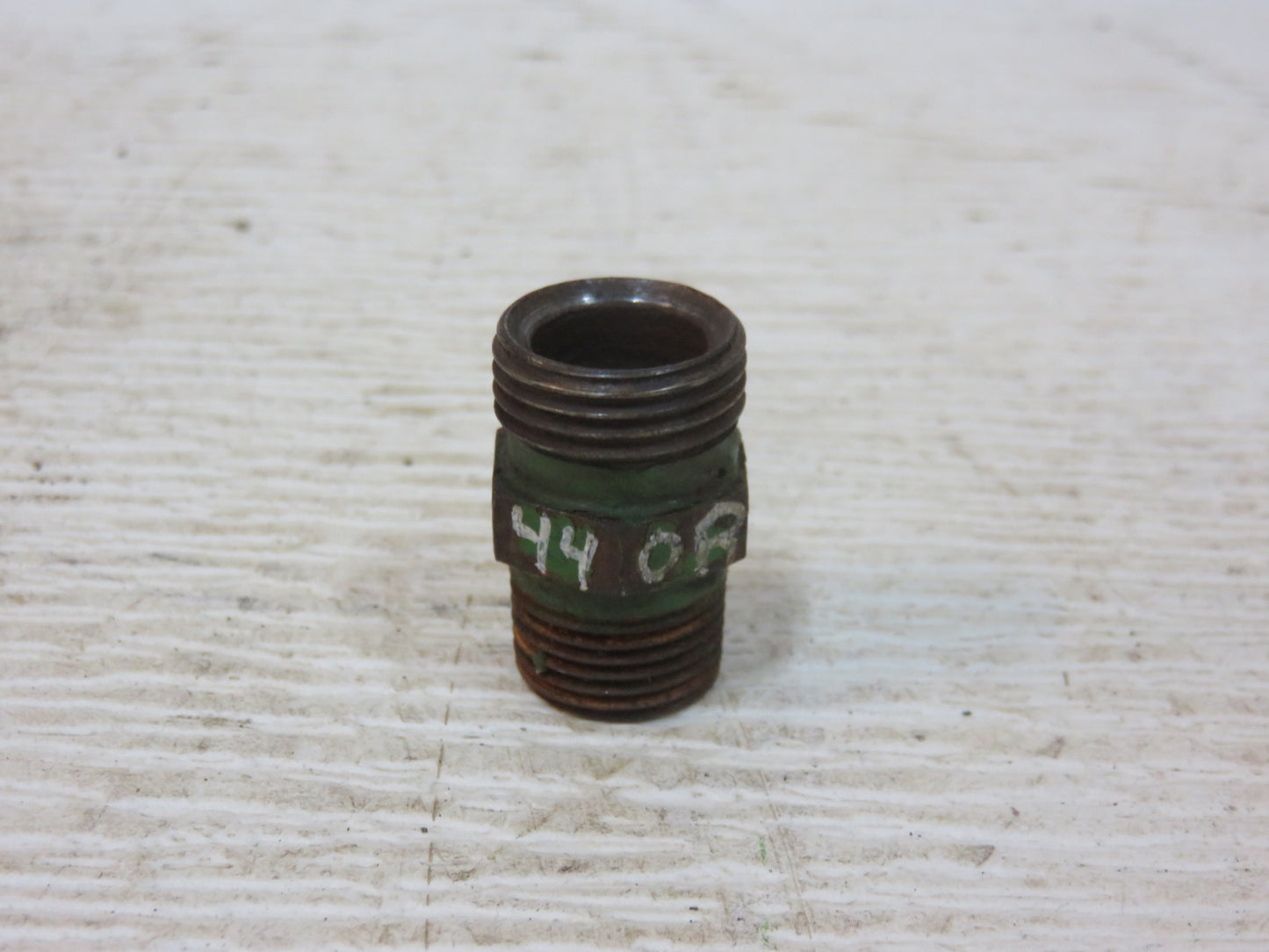 D2440R John Deere Connector Fitting For A, B, D, G, H, R, 50, 60, 70, 80, 520, 620, 720, 820