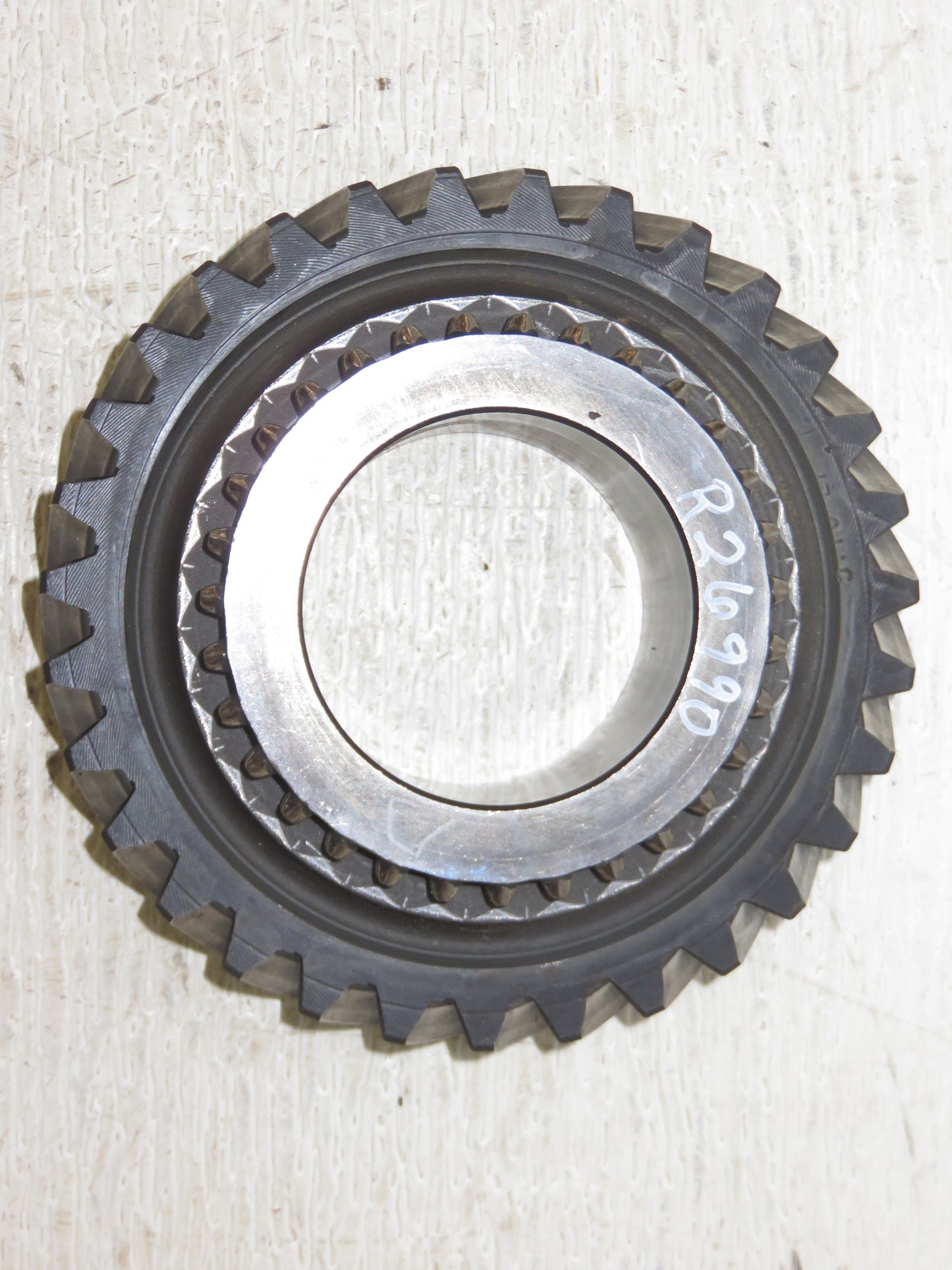 R26990 John Deere 4th And 7th Speed Gear For 2510, 2520, 3010, 3020