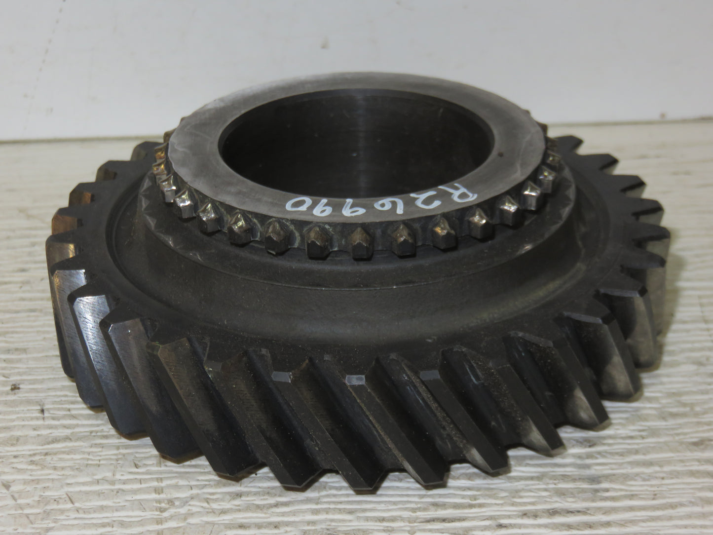 R26990 John Deere 4th And 7th Speed Gear For 2510, 2520, 3010, 3020