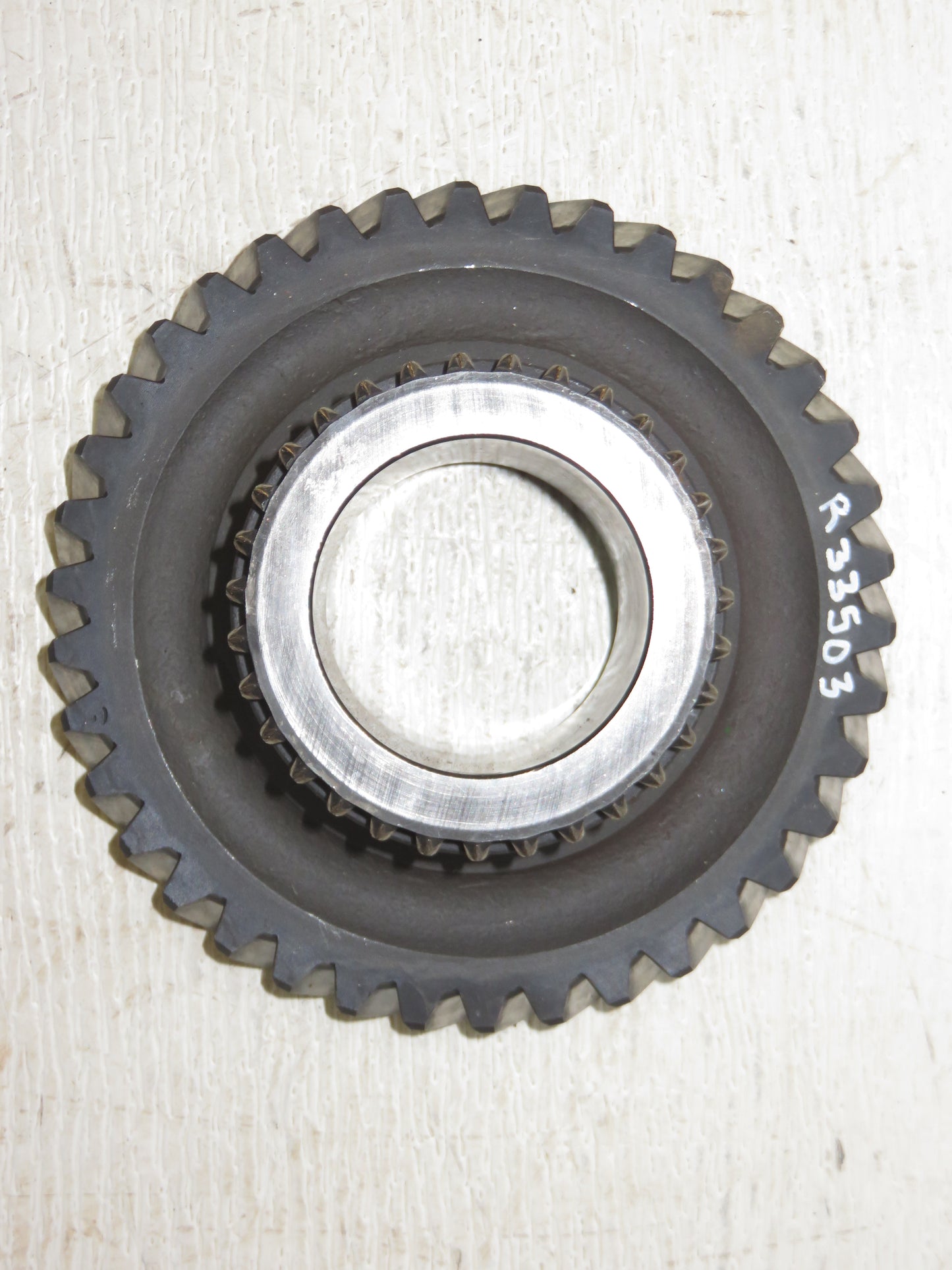 R33503 John Deere 2nd And 5th Speed Gear For 2510, 2520, 3020, 4030