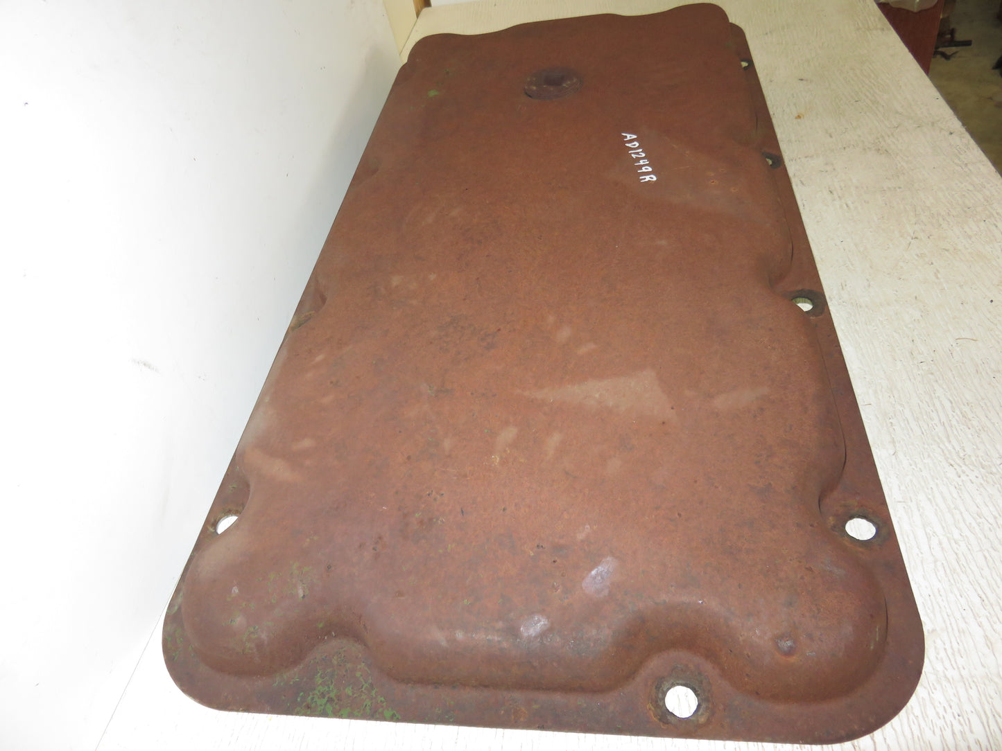 AD1249R John Deere Transmission Cover With Oil Guard For D