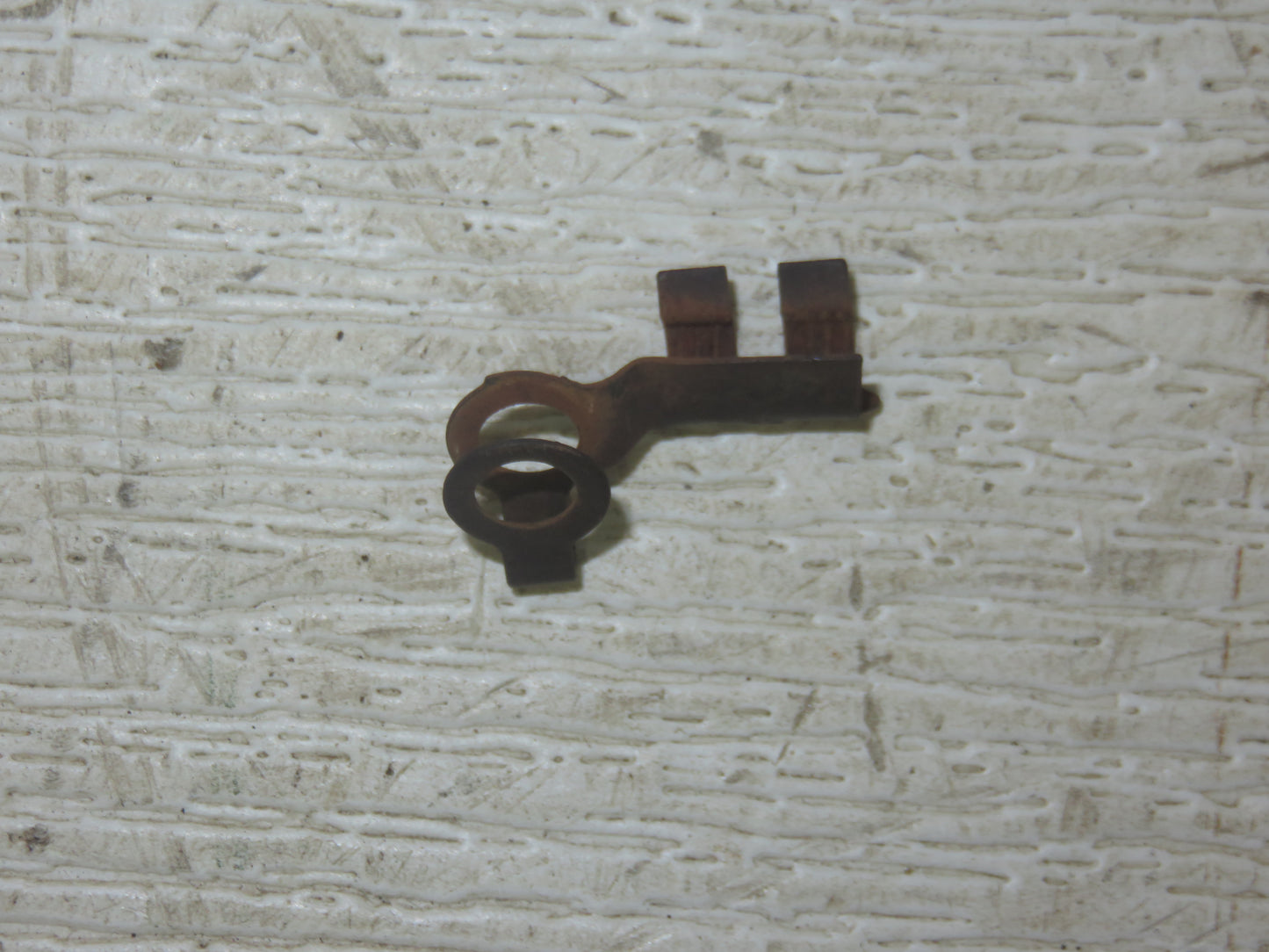 R26501 John Deere Left Hand Clip For 2510, 1020, 1520, 2020, 1530, 2030, 2040, 2240, 2440