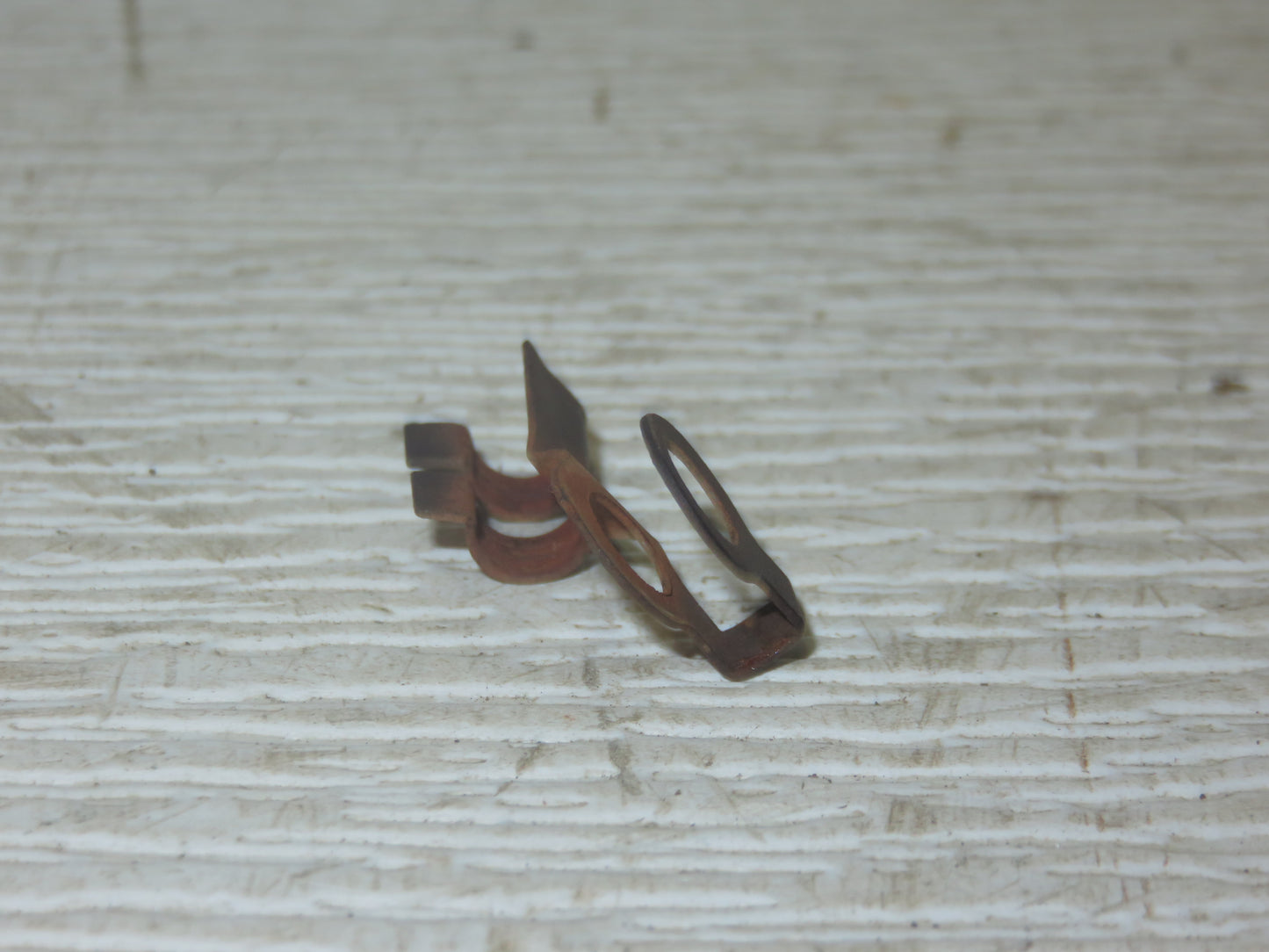 R26501 John Deere Left Hand Clip For 2510, 1020, 1520, 2020, 1530, 2030, 2040, 2240, 2440