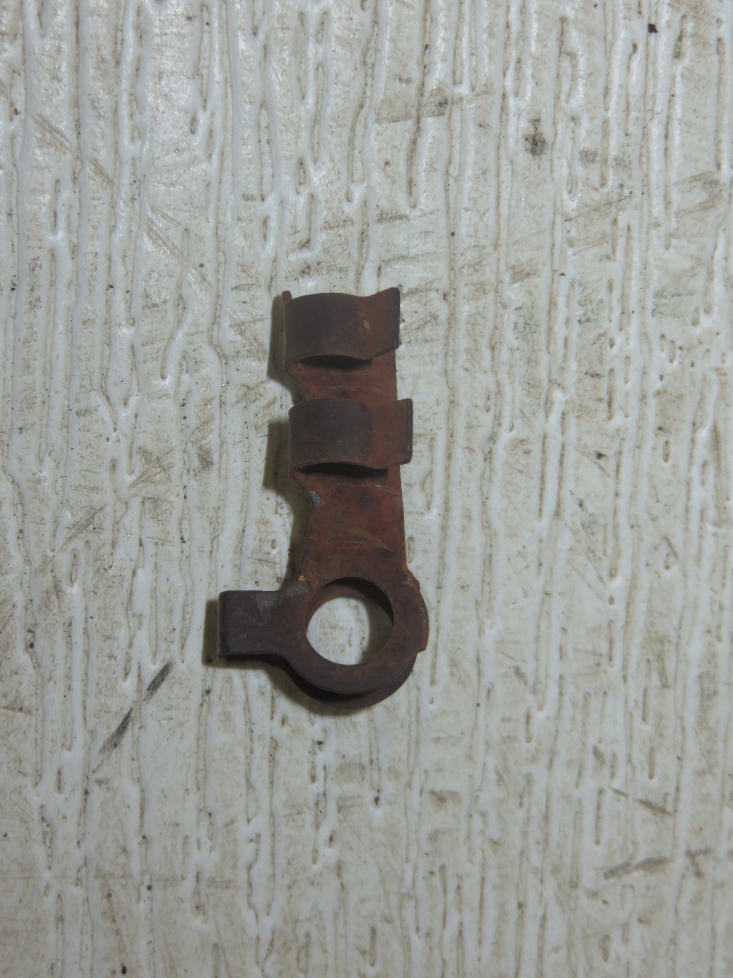 R26501 John Deere Left Hand Clip For 2510, 1020, 1520, 2020, 1530, 2030, 2040, 2240, 2440