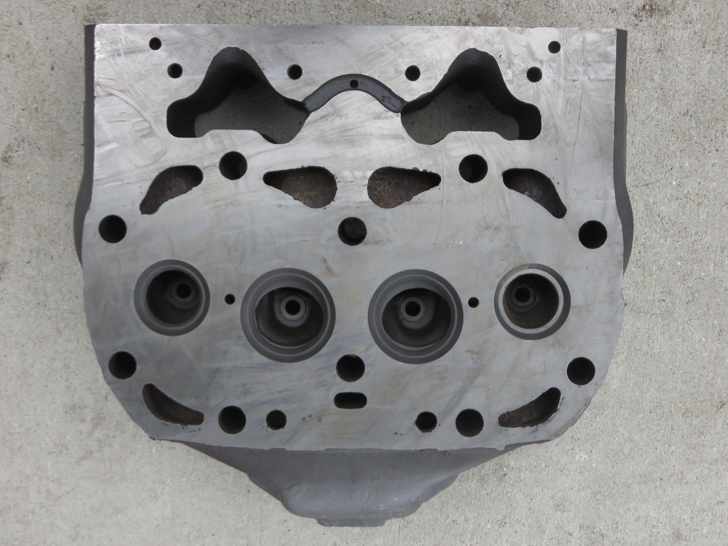 AF3706R, F3511R John Deere Cylinder Head For 720, 730