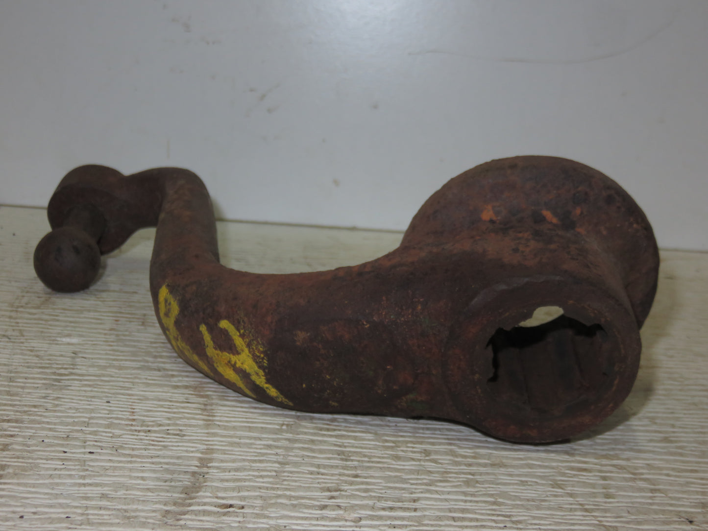 AB4685R, B3245R John Deere Right Hand Ball Up Steering Arm For A, B, G, 50, 60, 70, 520, 620