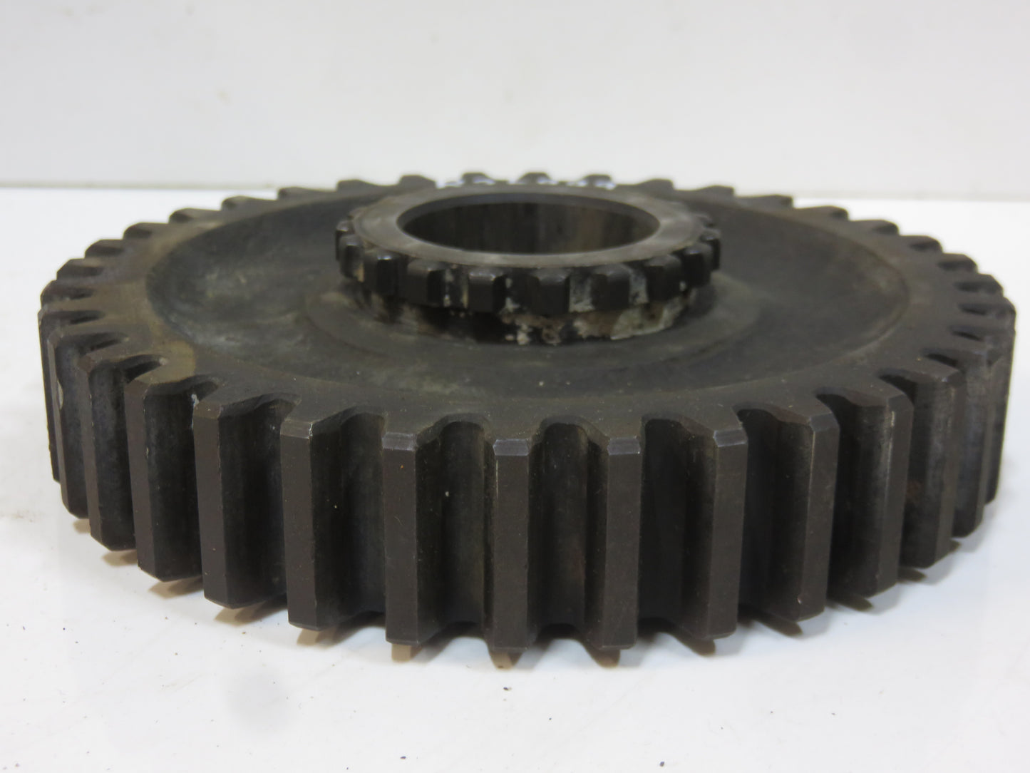 R26999 John Deere 1000 RPM PTO Gear For 4010