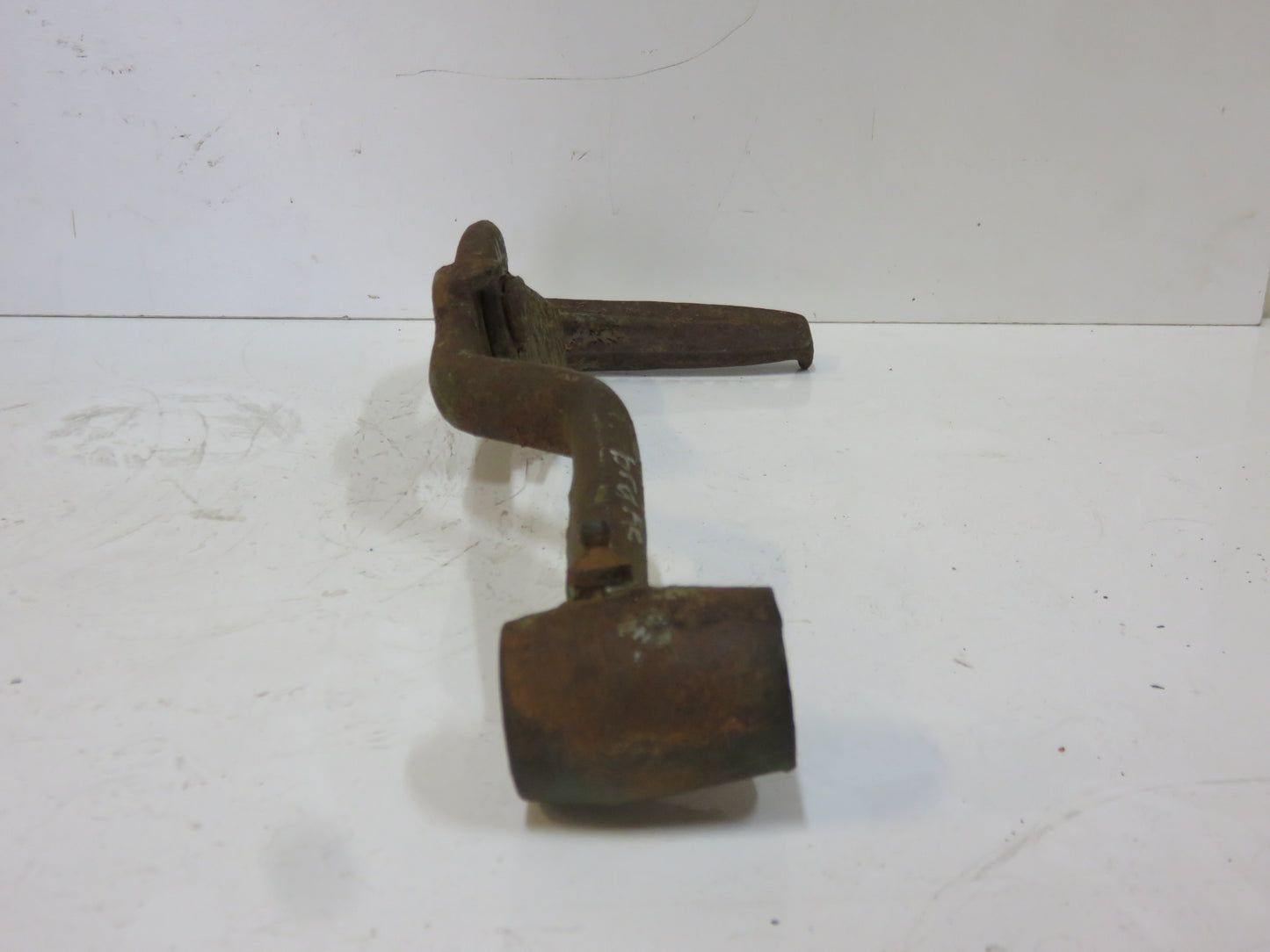 AL2303T, L605T John Deere Left Hand Brake Pedal With Lock For L, LI, LA