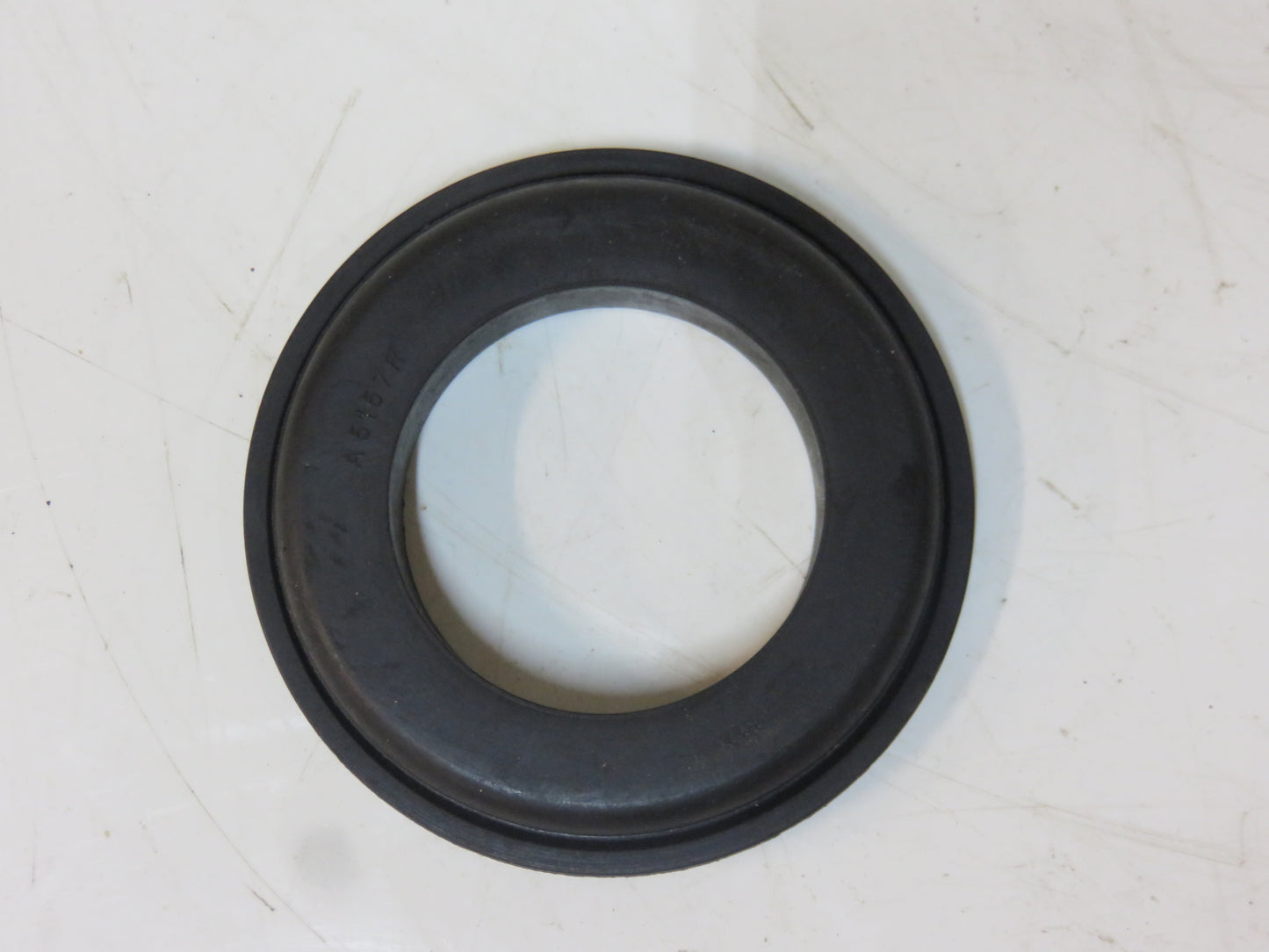 R39613R, A5157R John Deere Fuel Tank Filler Neck Grommet For 60, 70, 620, 720, 630, 730