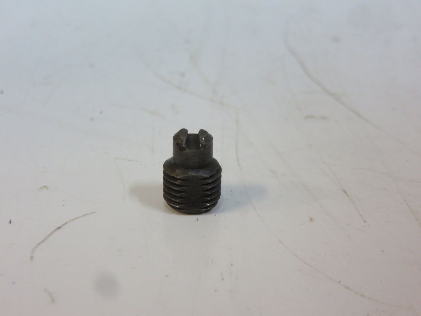 A4817R John Deere PTO Special Set Screw For 50, 60, 70, 80, 520, 620, 720, 820, 530, 630, 730, 830, 840