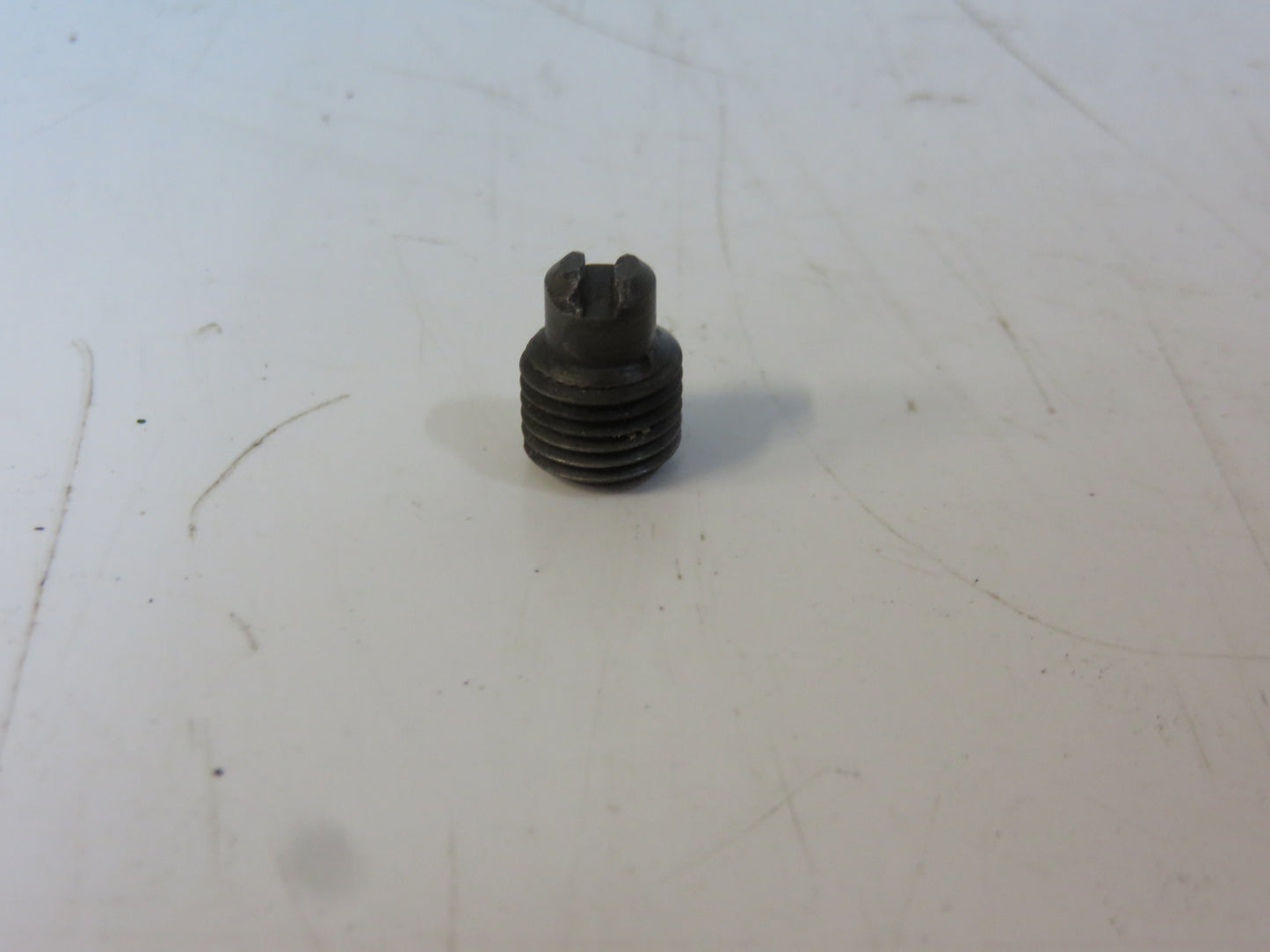 A4817R John Deere PTO Special Set Screw For 50, 60, 70, 80, 520, 620, 720, 820, 530, 630, 730, 830, 840