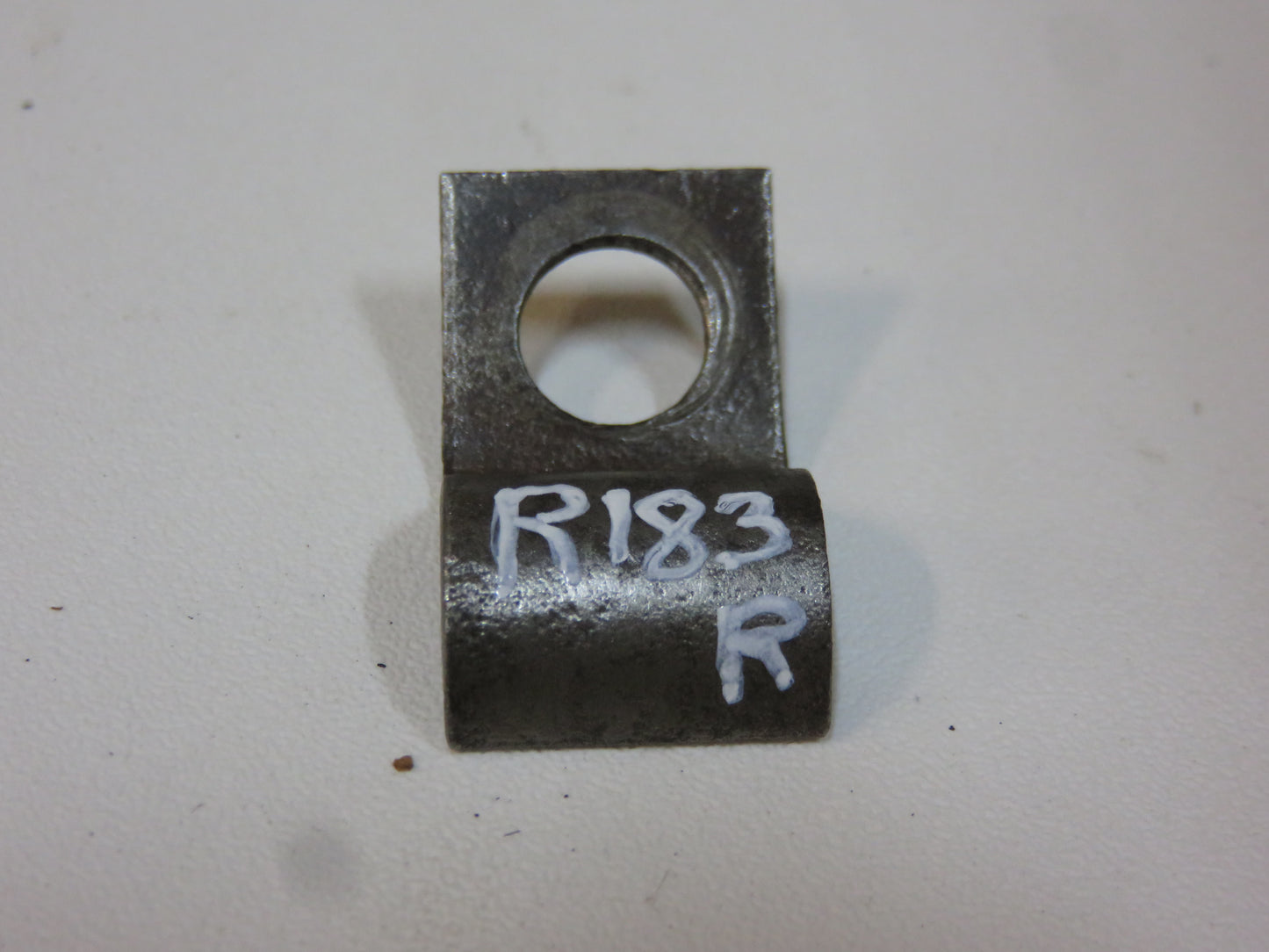 R183R John Deere Radiator Vent Tube Clip For R, 50, 60, 70, 80, 520, 620, 720, 820, 530, 630