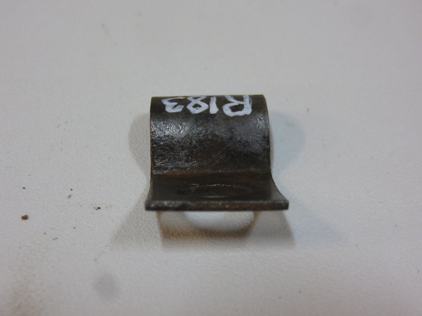 R183R John Deere Radiator Vent Tube Clip For R, 50, 60, 70, 80, 520, 620, 720, 820, 530, 630