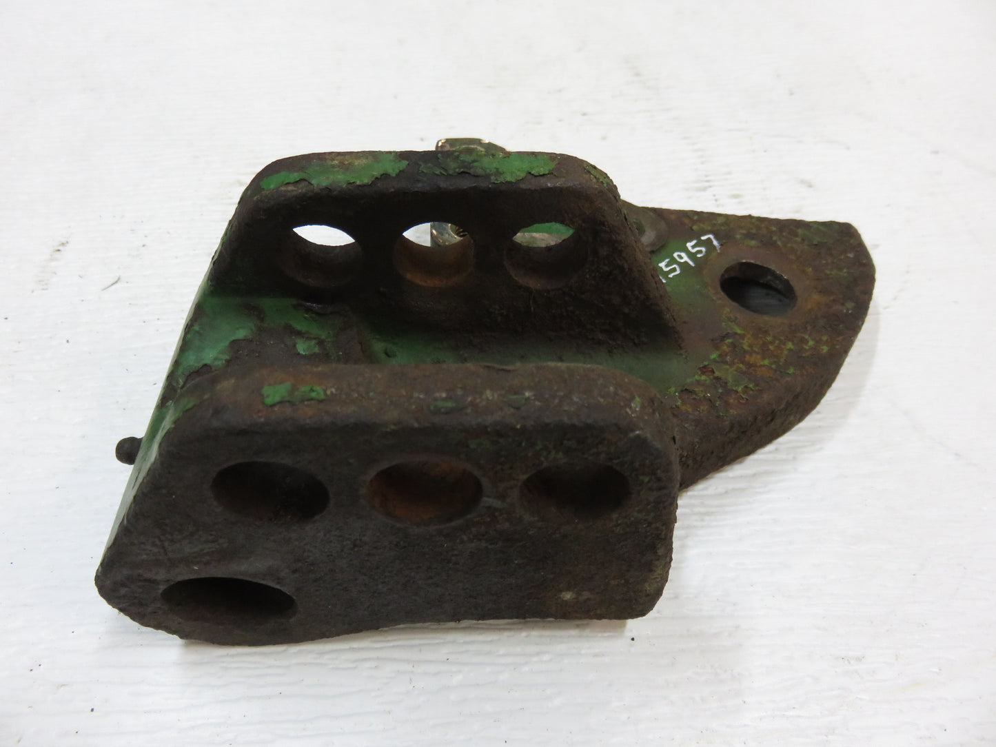 T15957 John Deere Top Link Bracket For Row Crop 1010