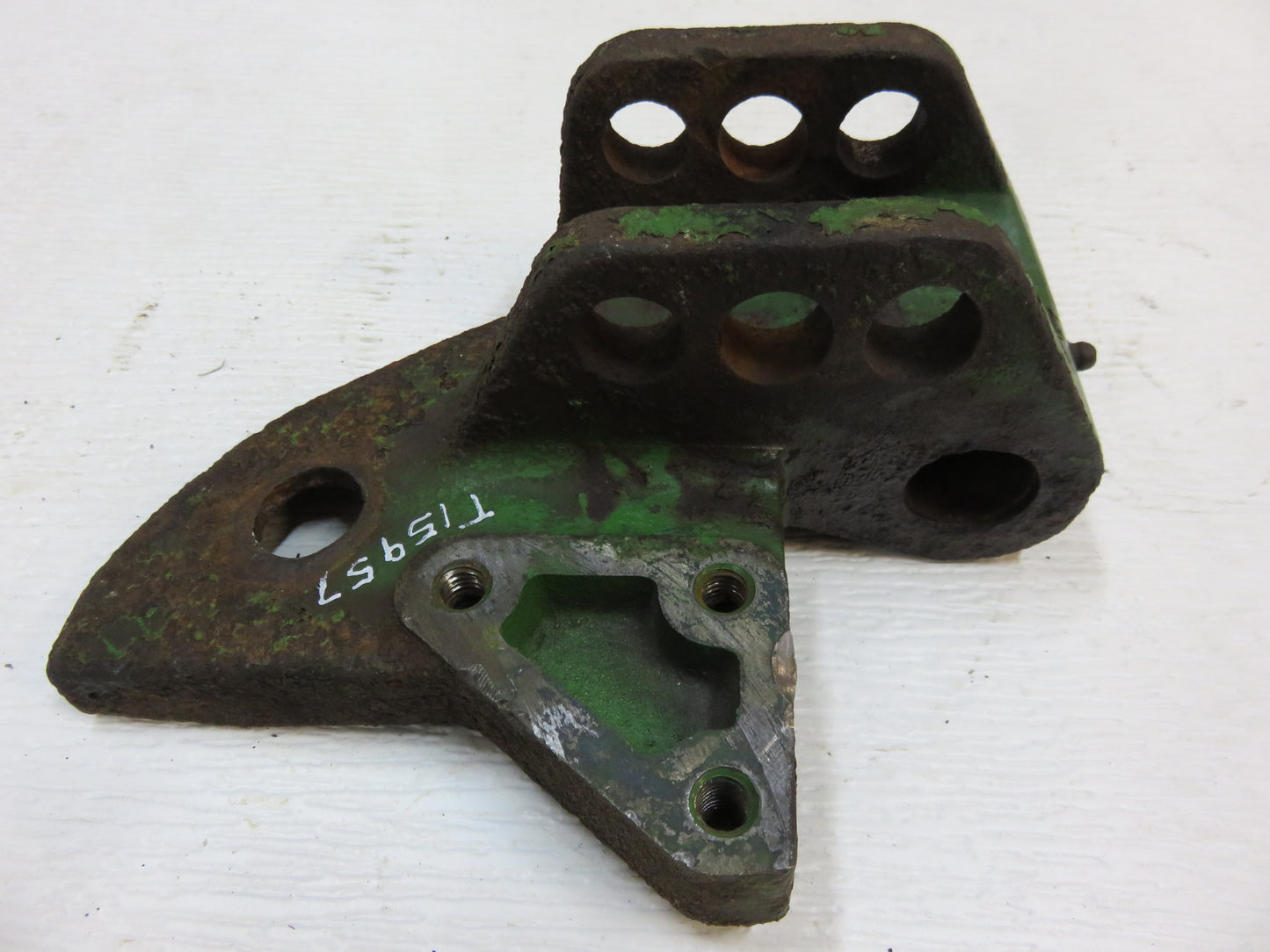 T15957 John Deere Top Link Bracket For Row Crop 1010