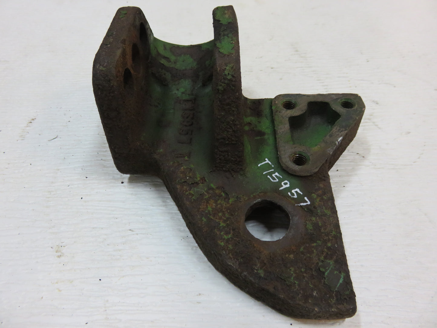 T15957 John Deere Top Link Bracket For Row Crop 1010