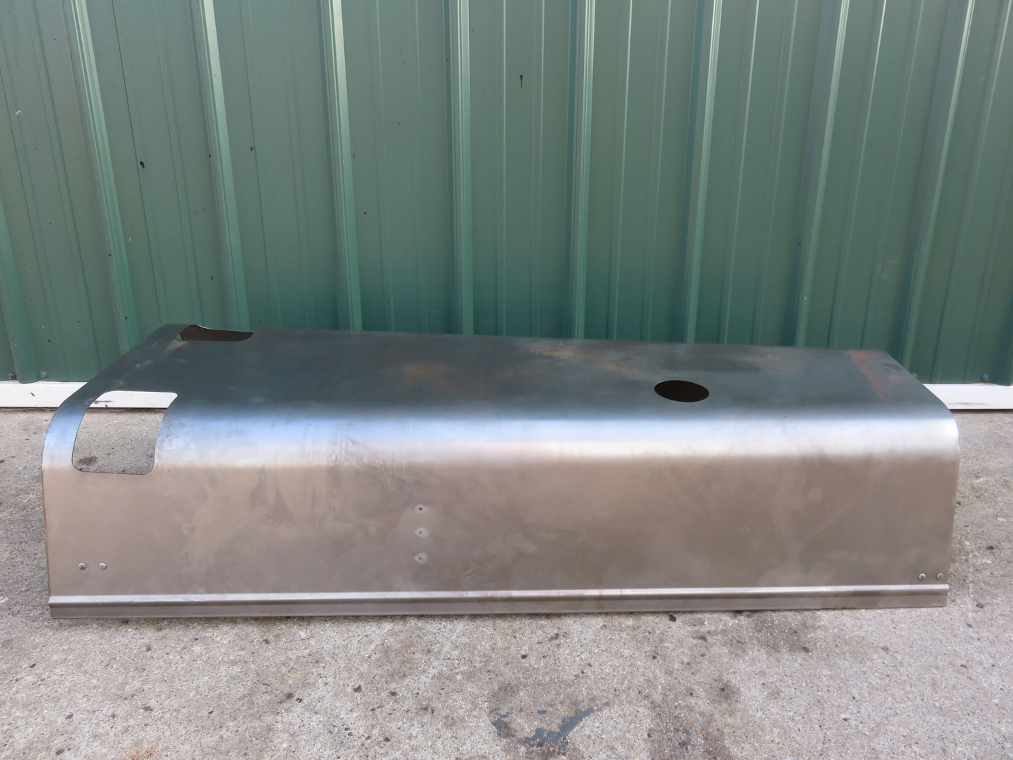 AA526R John Deere Side Fill Hood For A