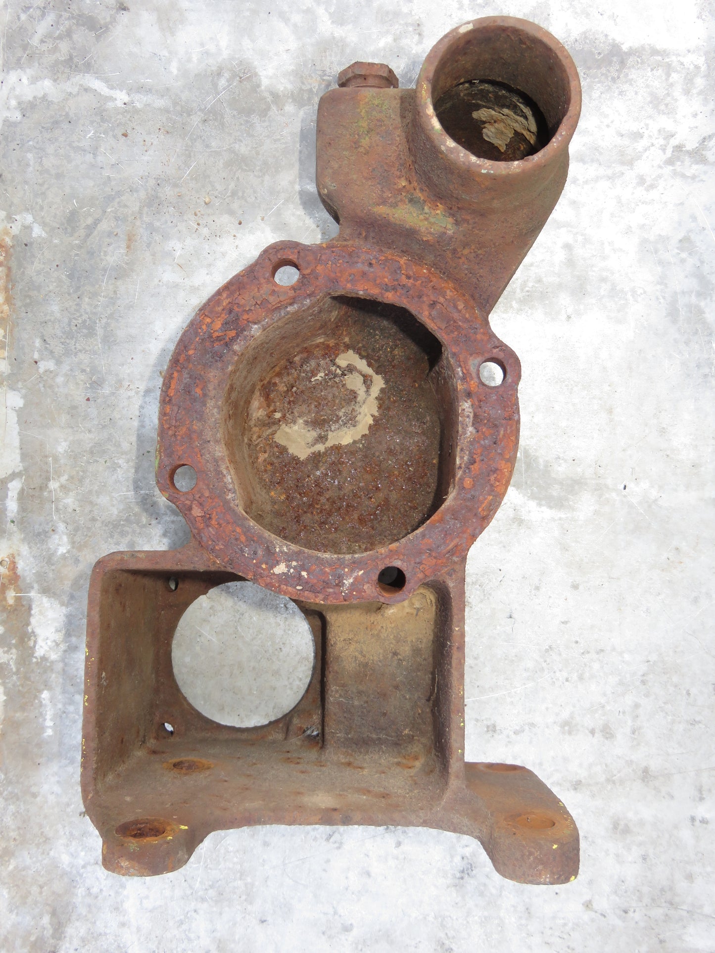 A526R John Deere Vortox Air Cleaner Bracket For A