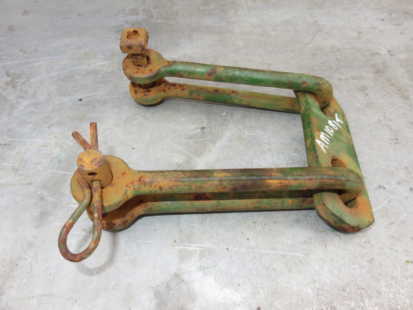 AM1081T, AM1118T John Deere Drawbar Lift Chain For MT