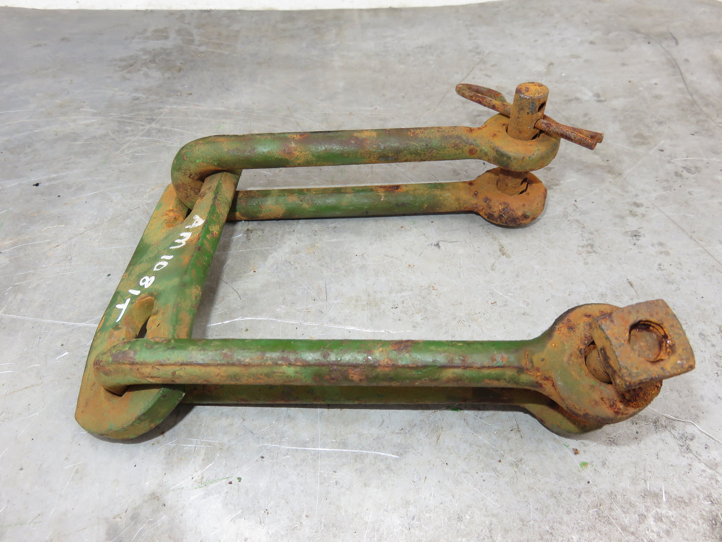 AM1081T, AM1118T John Deere Drawbar Lift Chain For MT